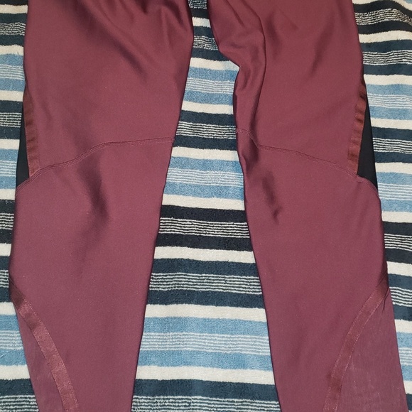 Under Armour Leggins - Picture 2 of 8